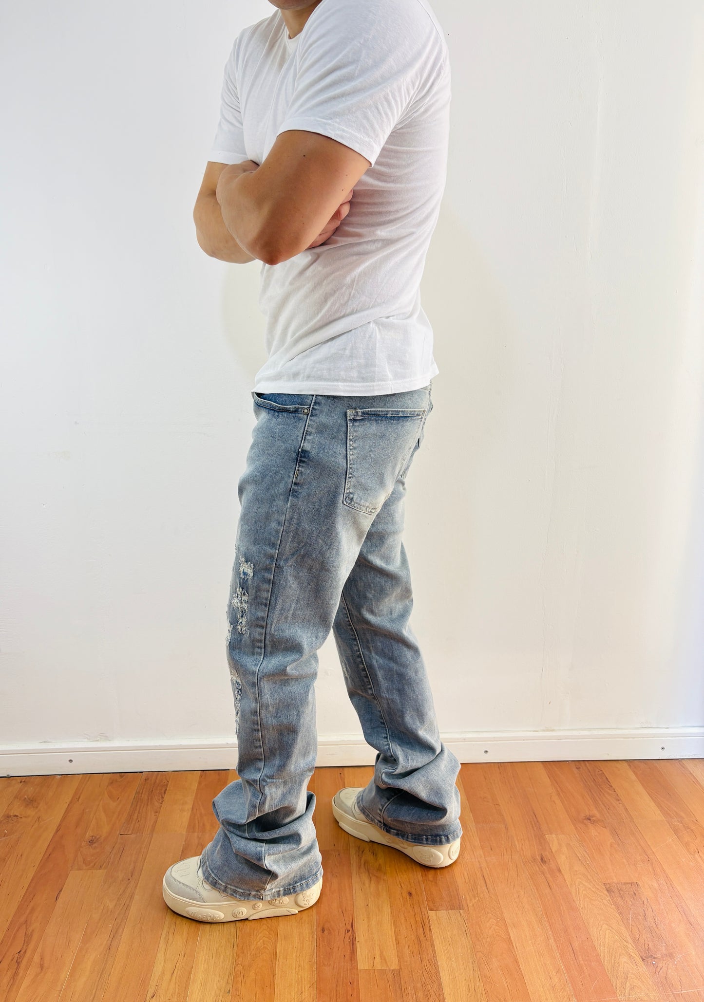aaJeans Destroyed Court (FLARE Elasticado)