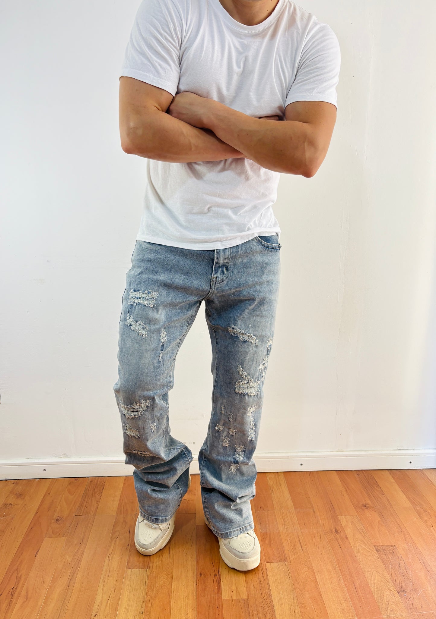 aaJeans Destroyed Court (FLARE Elasticado)