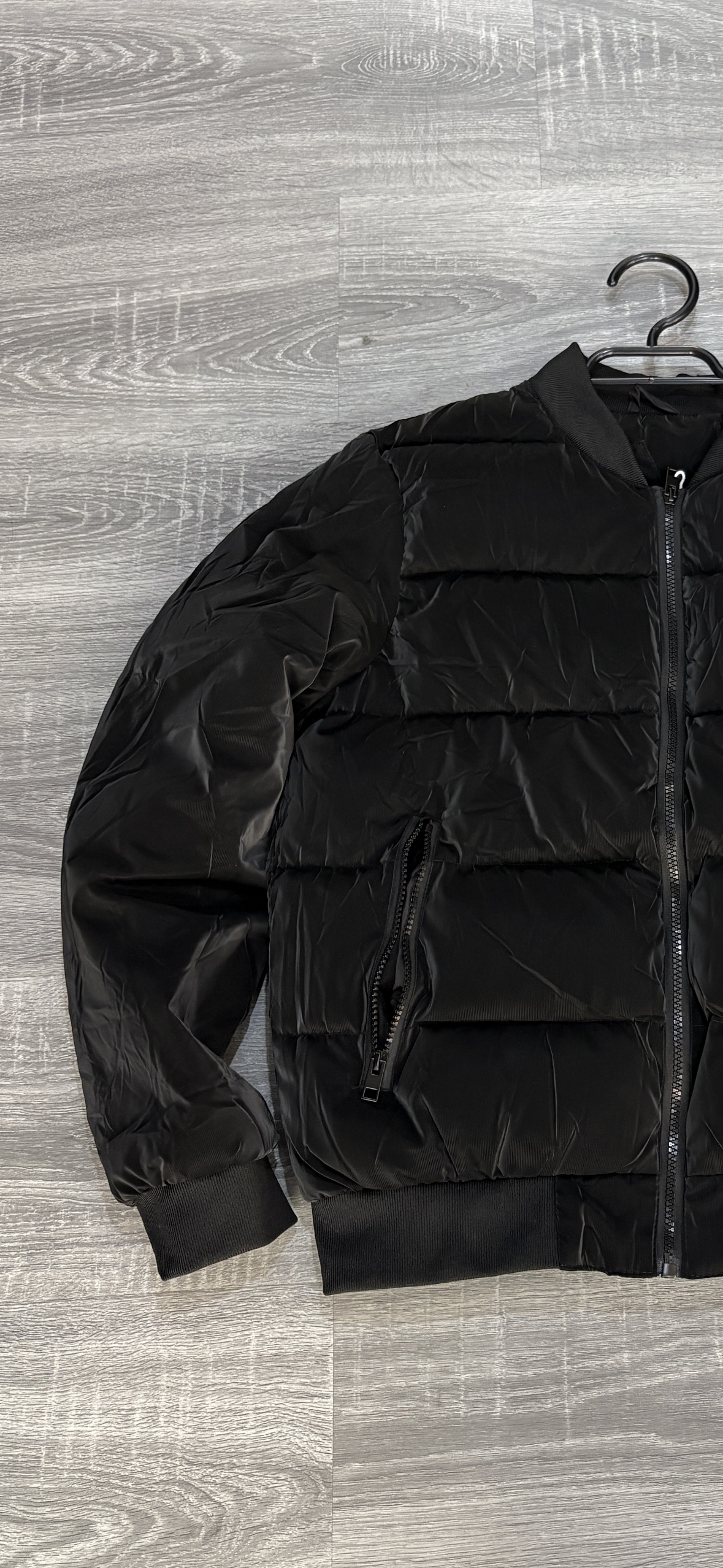aBomber Black